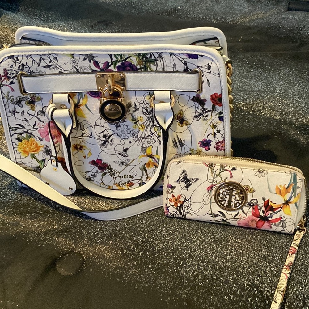 Dasein purse and matching wallet